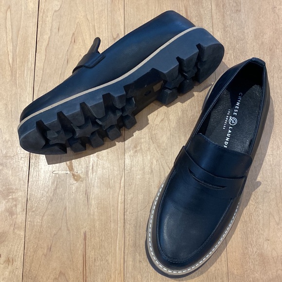Chinese Laundry Lug Sole Loafers, size 8.5. - Picture 4 of 6